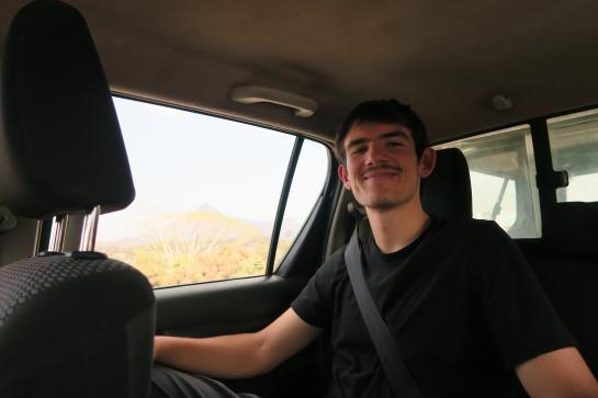 Nicolas De Bolle in de auto